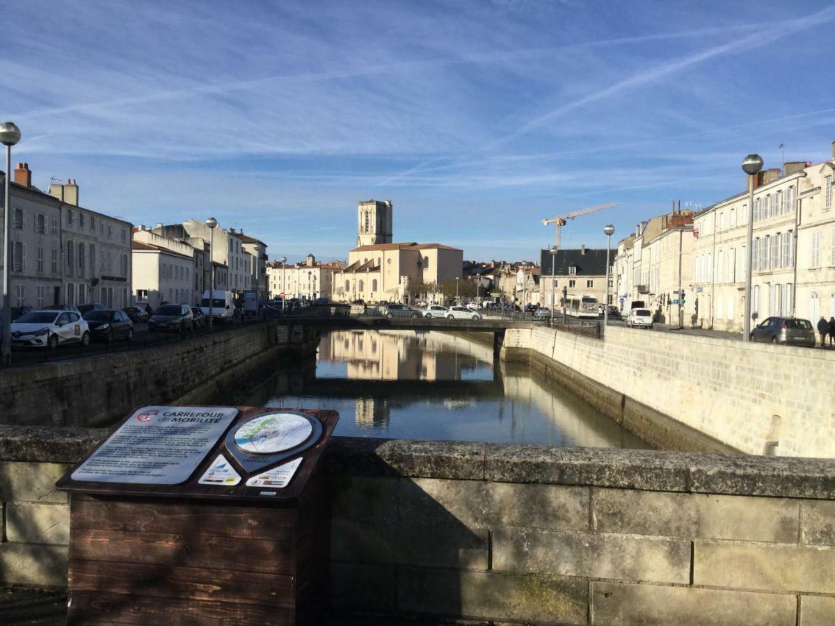 Appartement Centre Ville Pres Du Port Avec Parking Et Wifi La Rochelle  Bagian luar foto