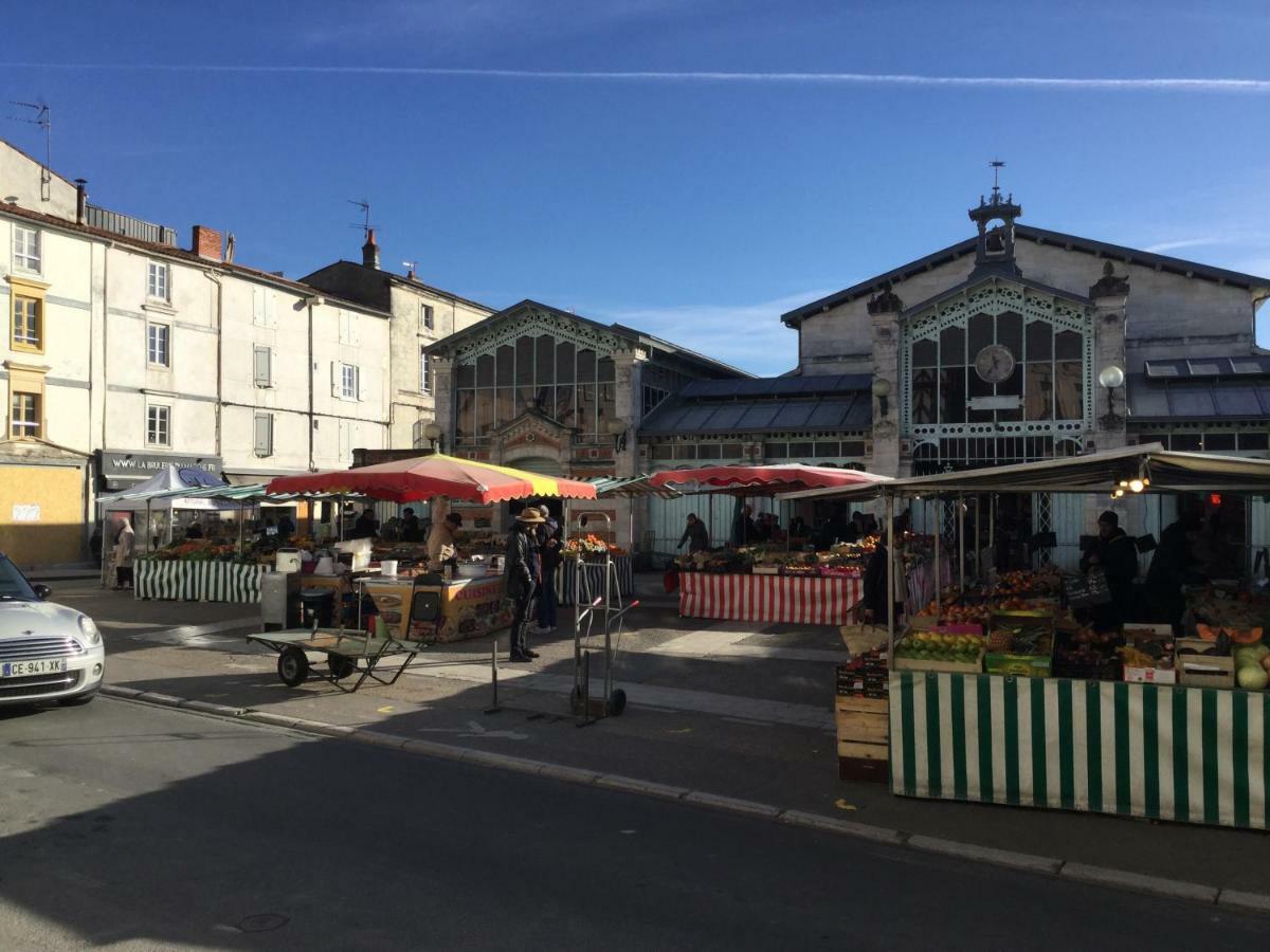 Appartement Centre Ville Pres Du Port Avec Parking Et Wifi La Rochelle  Bagian luar foto