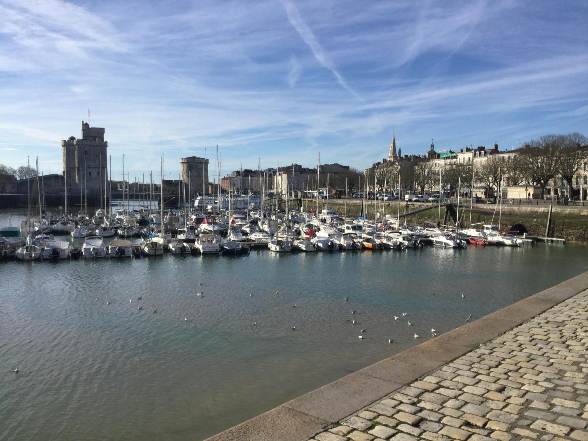 Appartement Centre Ville Pres Du Port Avec Parking Et Wifi La Rochelle  Bagian luar foto